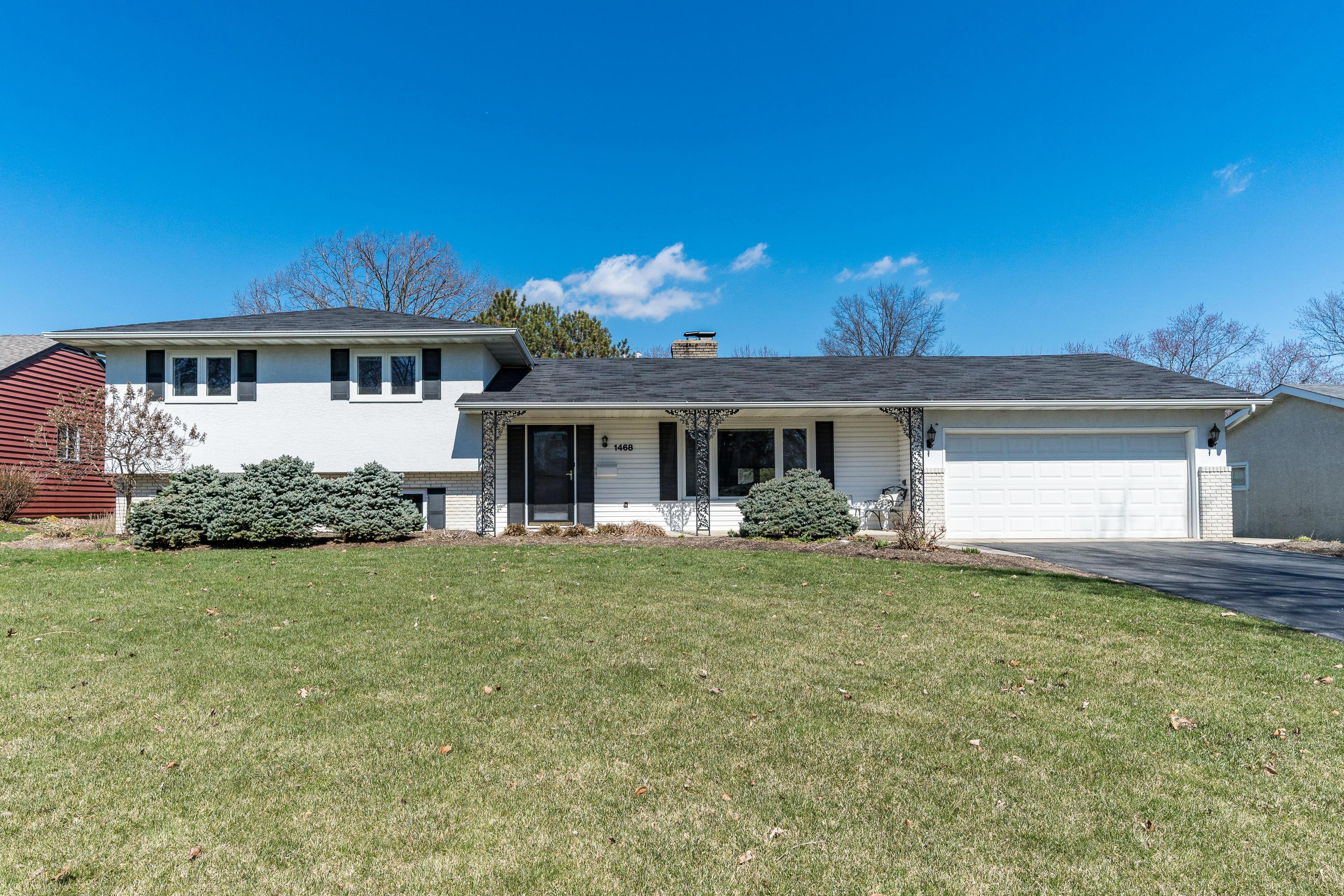 1468 Zollinger Road Columbus, OH 43221 - Photo 3 of 40