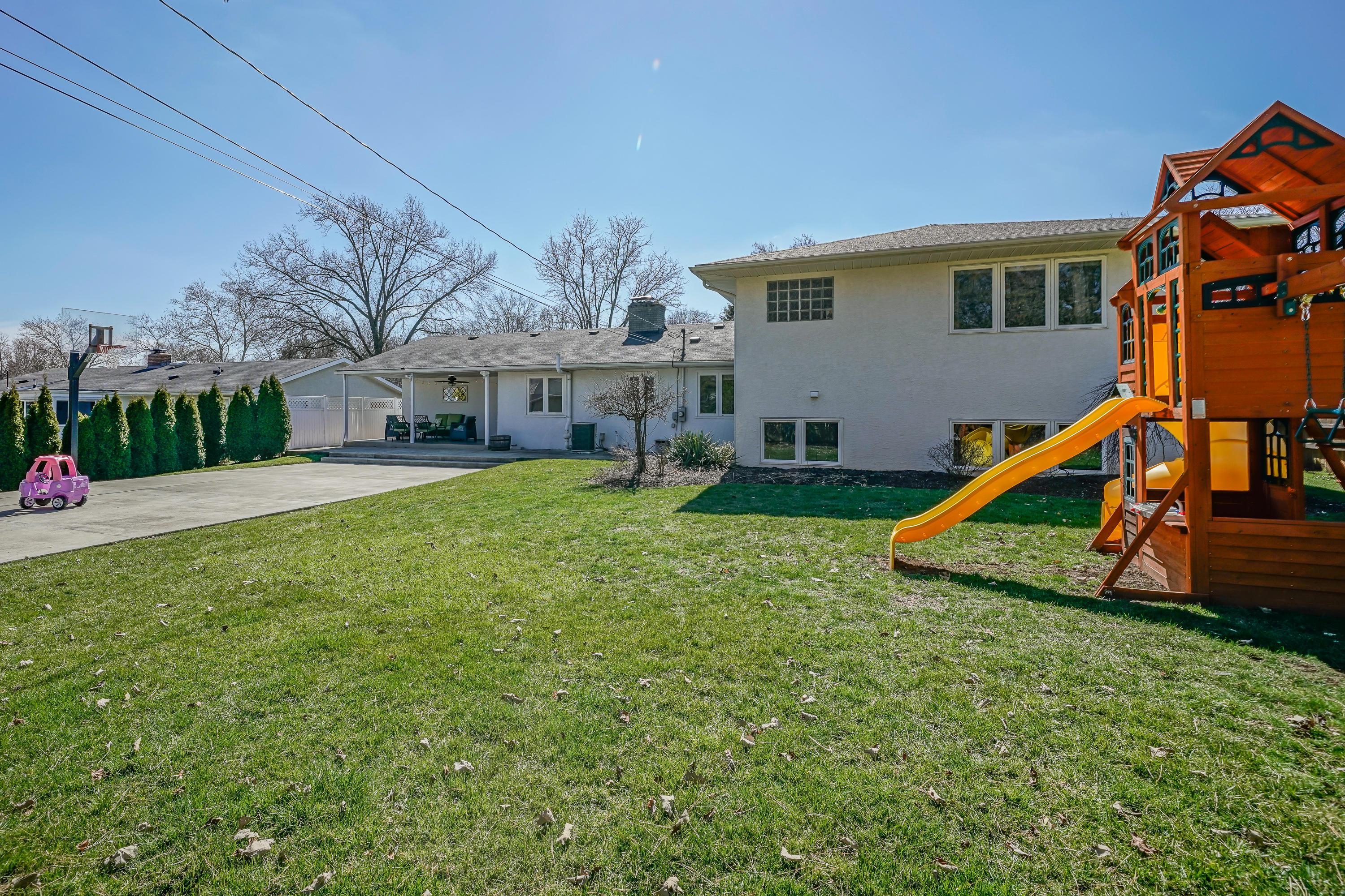 1468 Zollinger Road Columbus, OH 43221 - Photo 39 of 40