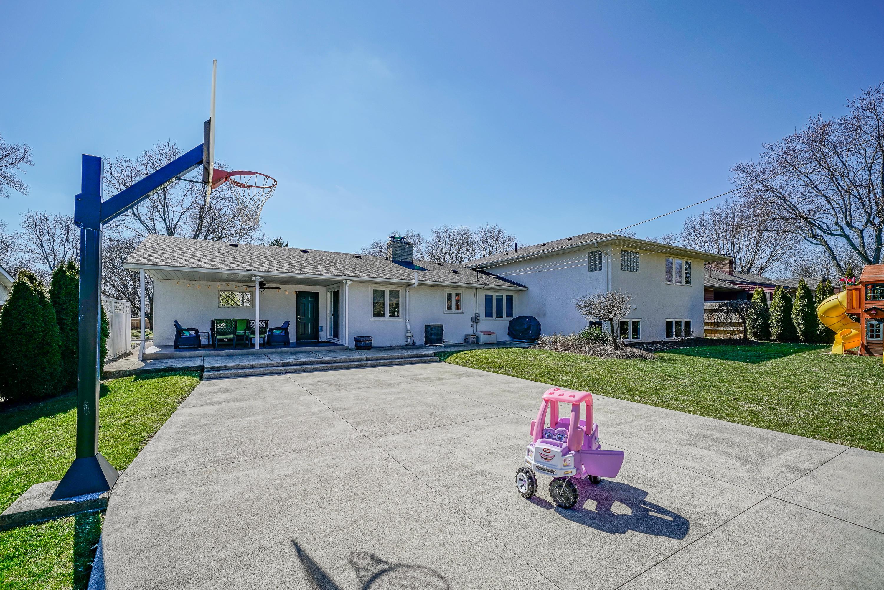 1468 Zollinger Road Columbus, OH 43221 - Photo 40 of 40