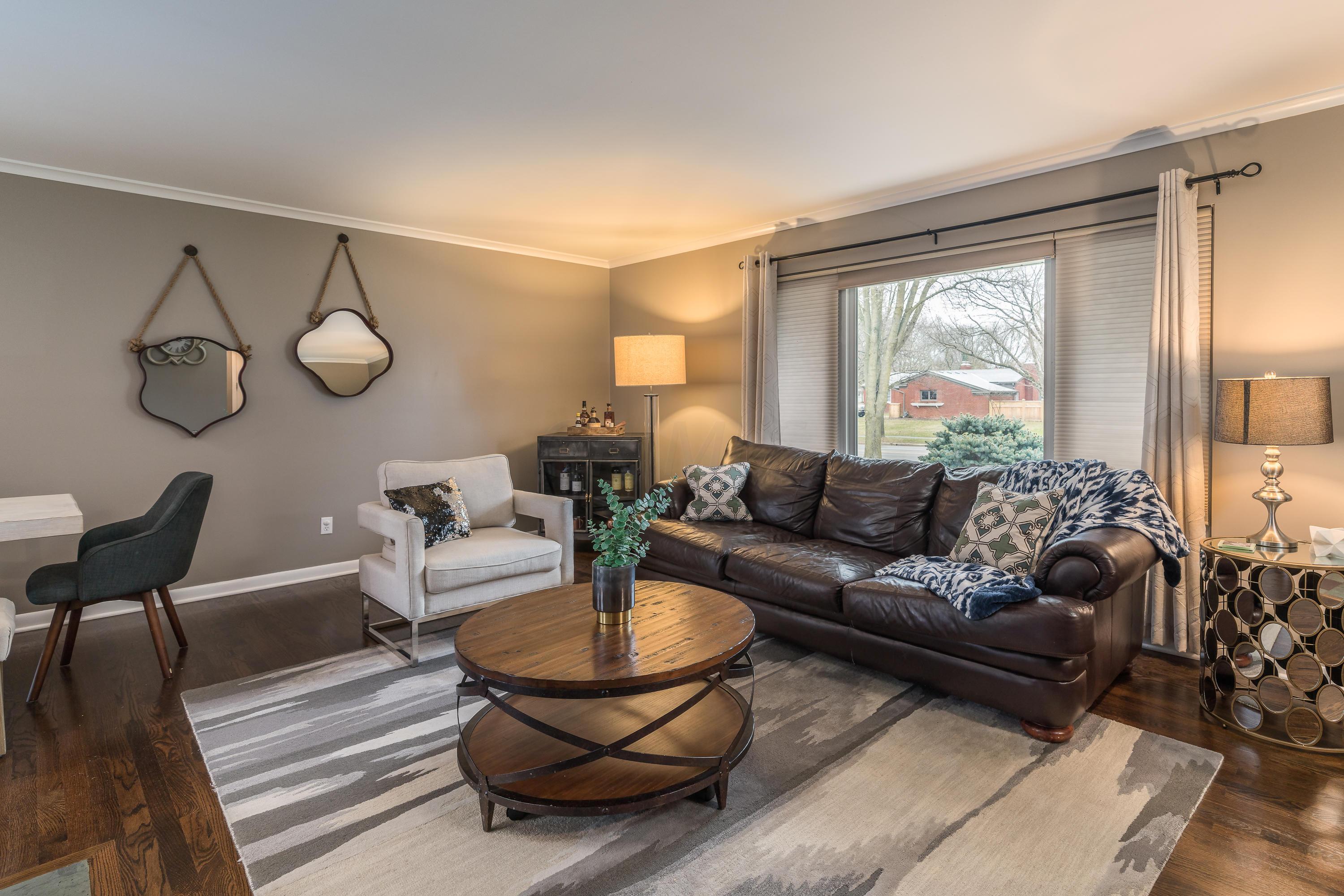 1468 Zollinger Road Columbus, OH 43221 - Photo 5 of 40