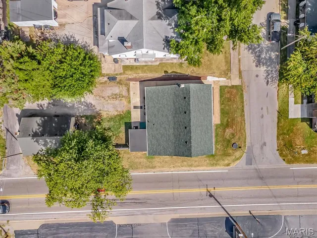 $169,900 | 1031 South Charles Street, Belleville, IL 62220