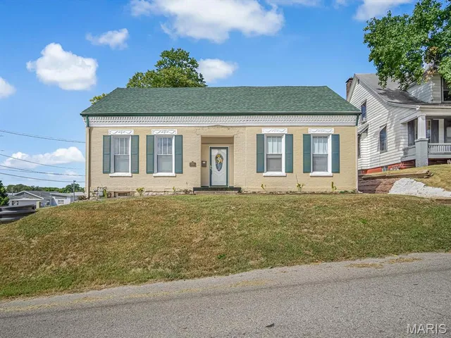 $175,000 | 1031 South Charles Street, Belleville, IL 62220