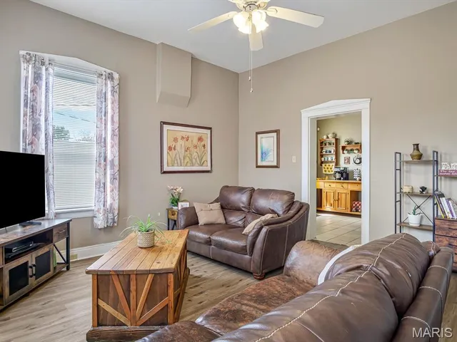 $169,900 | 1031 South Charles Street, Belleville, IL 62220