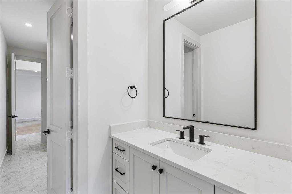 7403 Robin Road Dallas, TX 75209 - Photo 29 of 36 Gallery Image 29