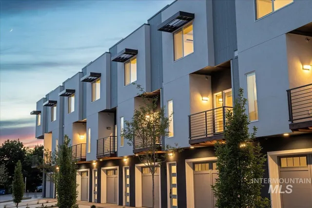 $2,150 | 1011 South Orchard Street, Unit 105, Boise, ID 83705