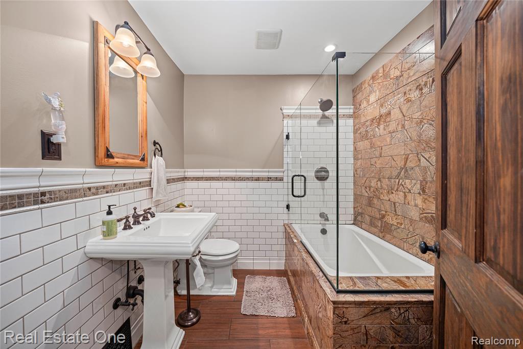 25740 Farmbrook Road Southfield, MI 48034 - Photo 25 of 64 Gallery Image 25