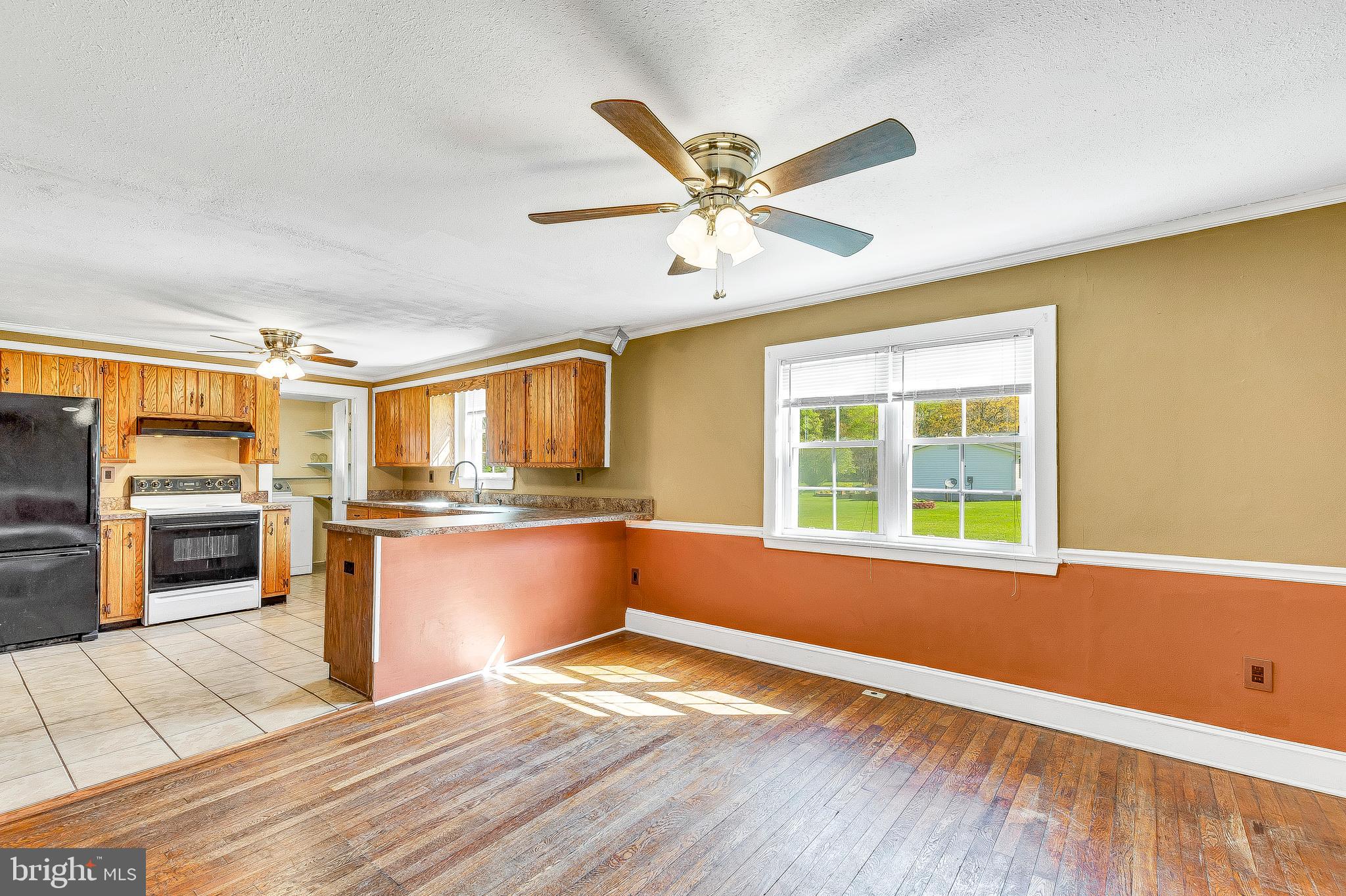 49264 Bennett Drive Ridge, MD 20680 - Photo 8 of 27 Eat In Kitchen with Breakfast Bar
