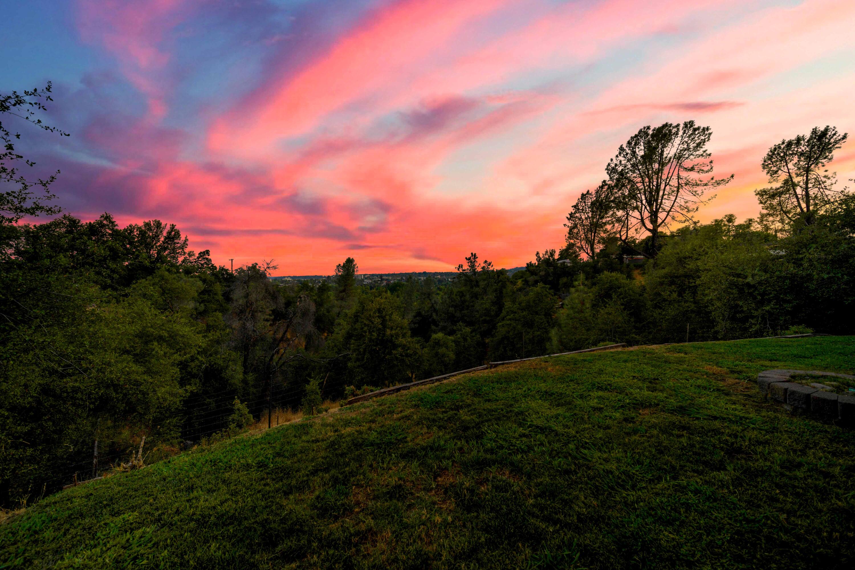 1705 Barbara Road Redding, CA 96003 - Photo 20 of 103 Redding Real Estate Photography-17