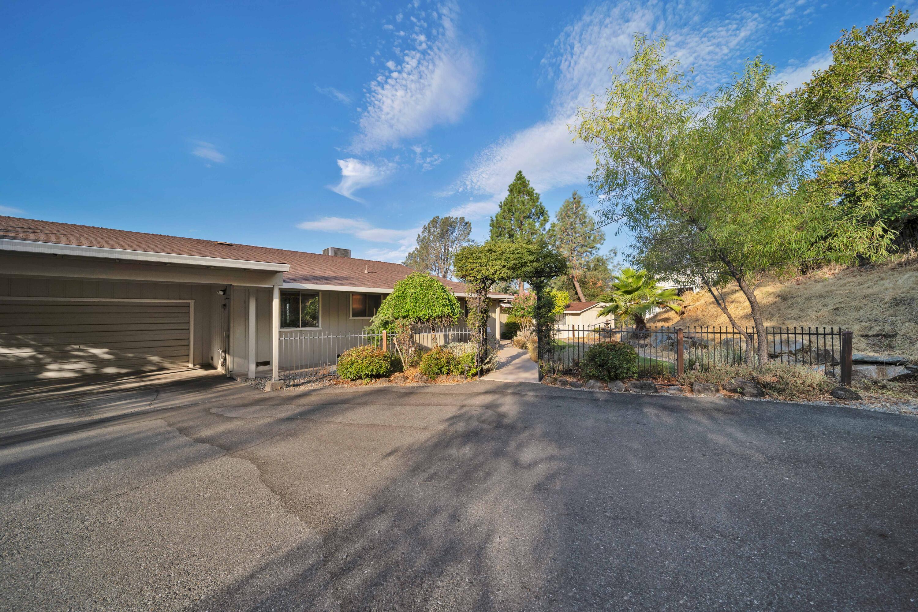 1705 Barbara Road Redding, CA 96003 - Photo 27 of 103 Redding Real Estate Photography-38