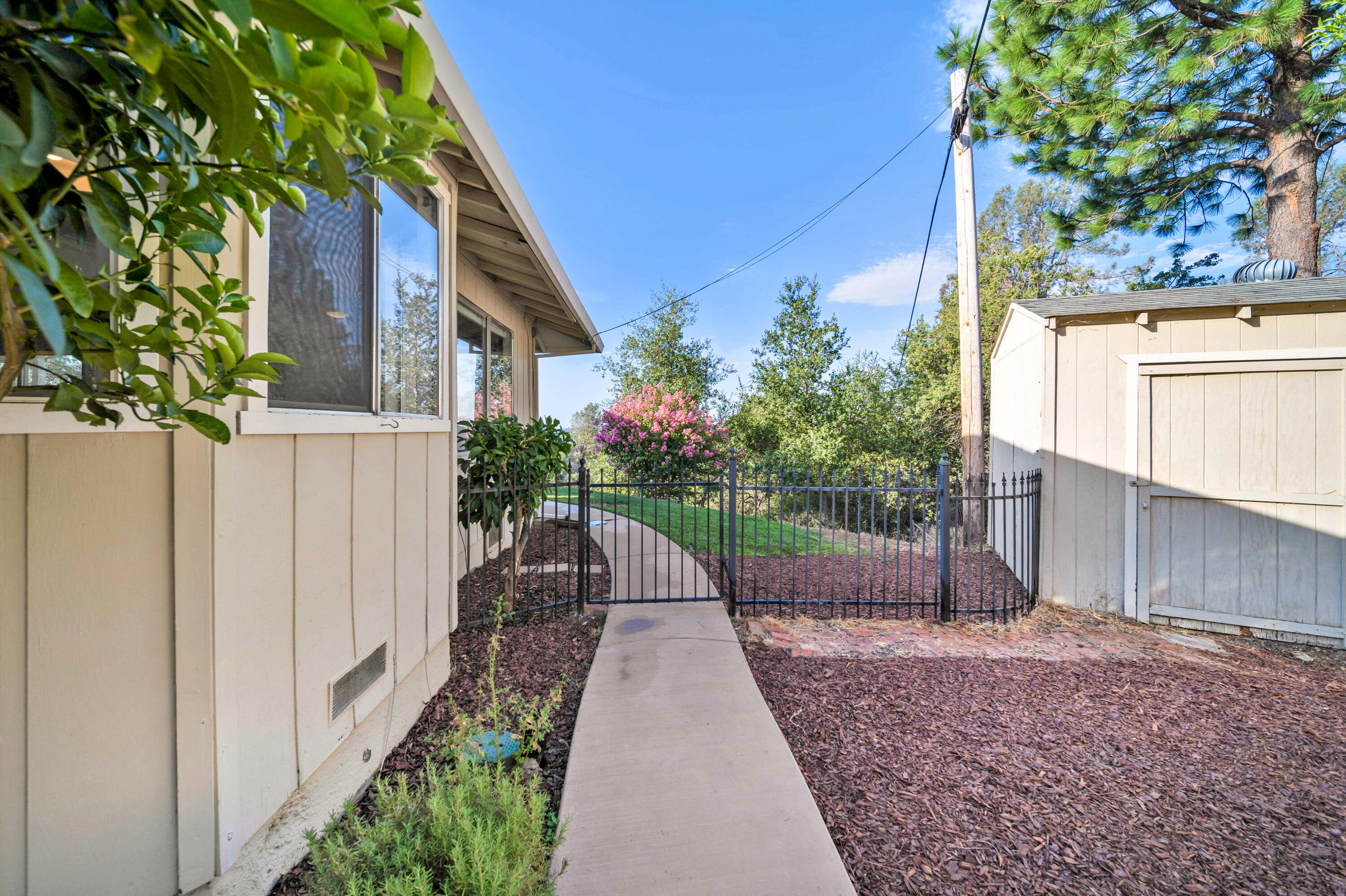 1705 Barbara Road Redding, CA 96003 - Photo 78 of 103 WILLOW-AND-BEN-NAPA-WEDDING-PHOTOGRAPHER