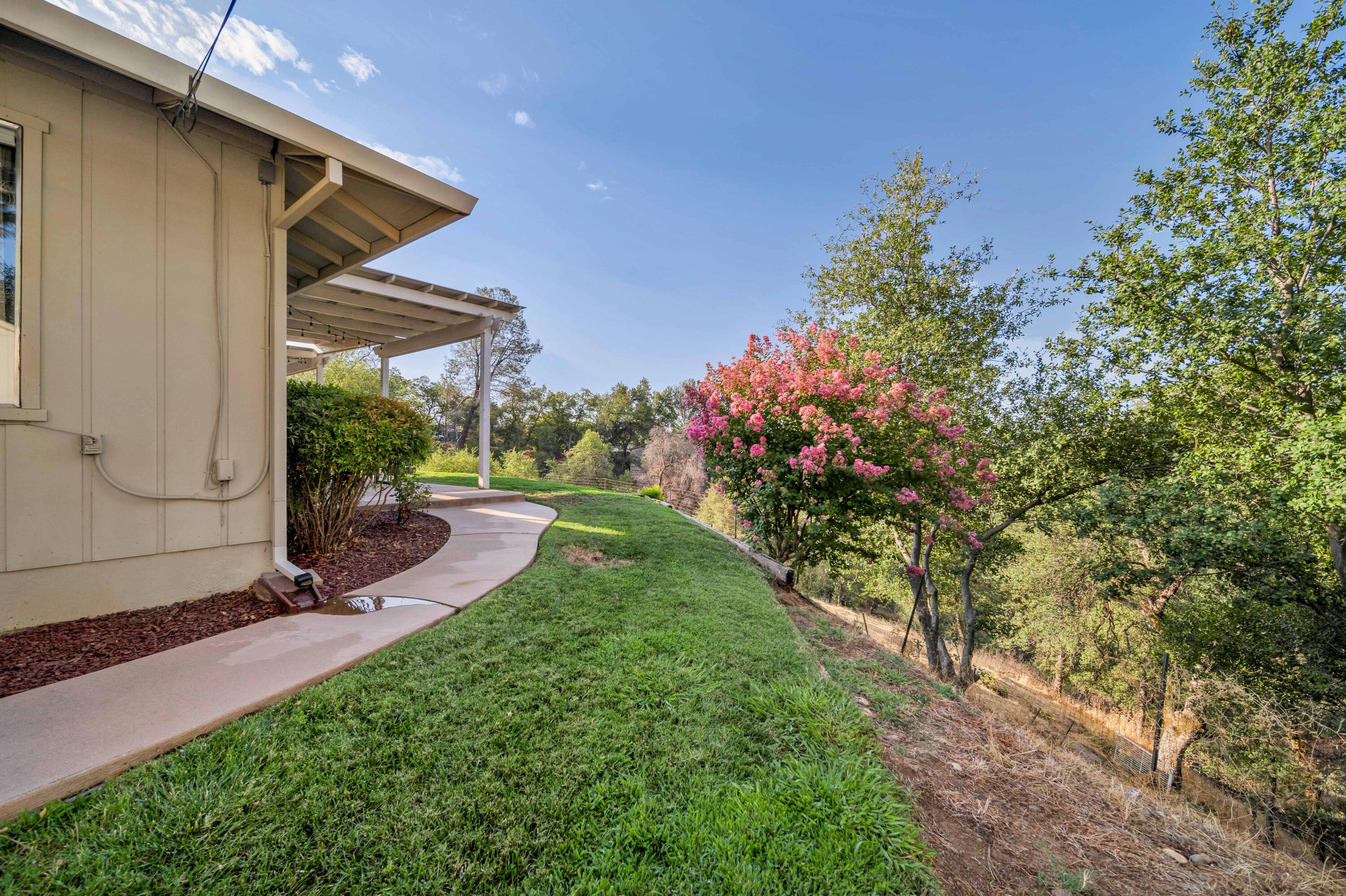 1705 Barbara Road Redding, CA 96003 - Photo 80 of 103 Redding Real Estate Photography-54