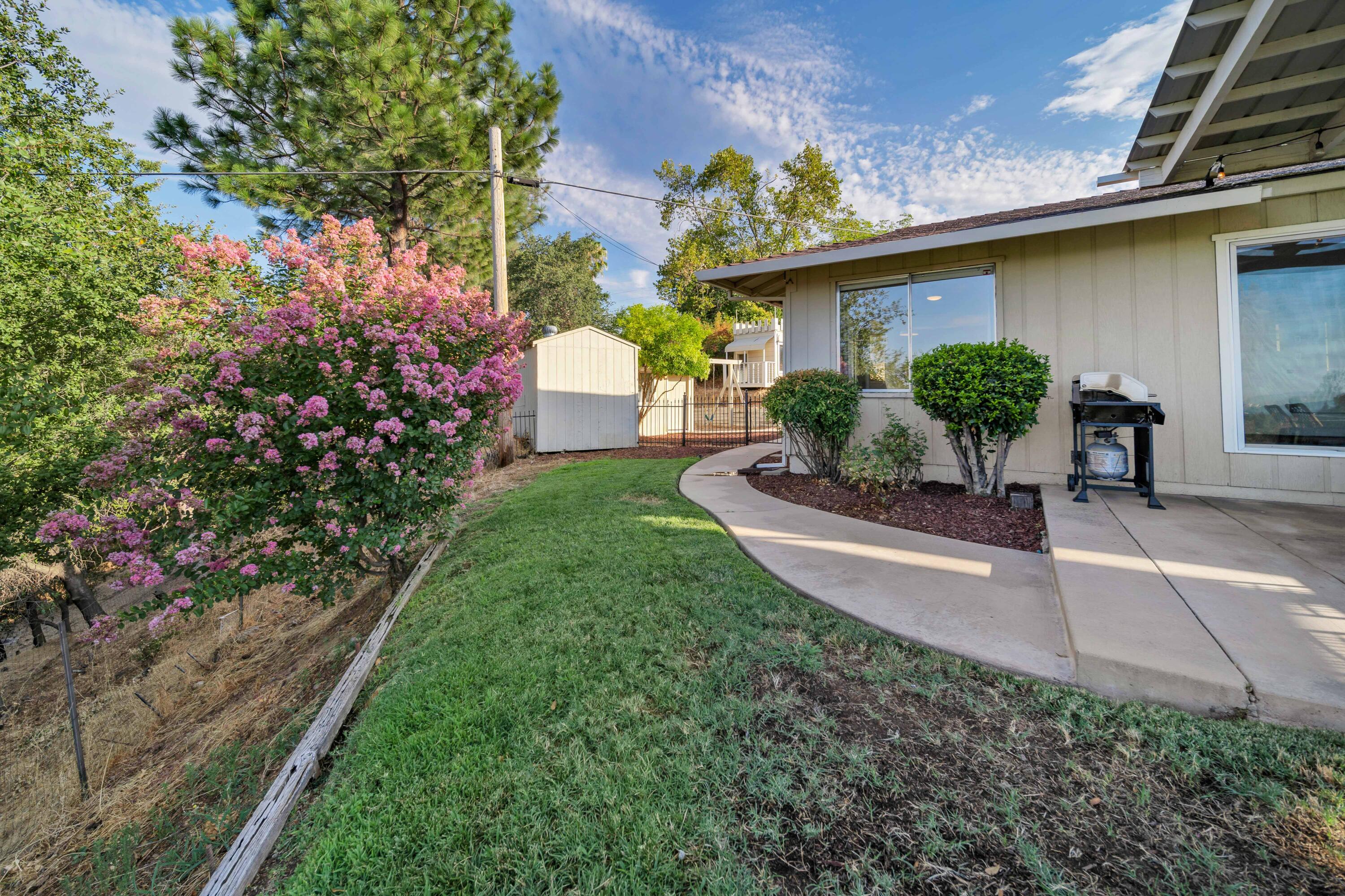 1705 Barbara Road Redding, CA 96003 - Photo 81 of 103 Redding Real Estate Photography-56