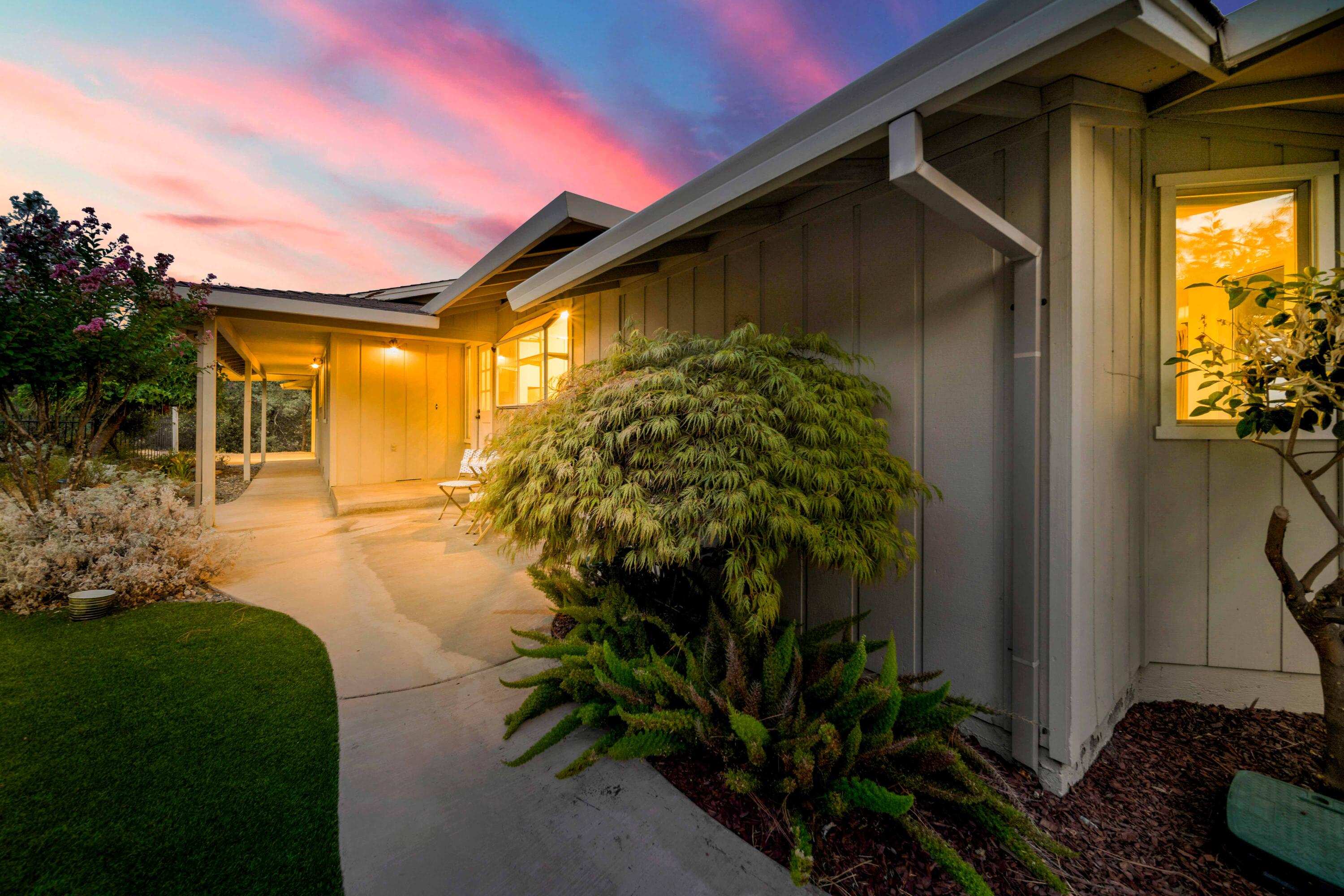 1705 Barbara Road Redding, CA 96003 - Photo 9 of 103 Redding Real Estate Photography-27