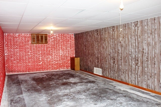 3107 Village Road Iowa City, IA 52240 - Photo 14 of 20 Gallery Image 14