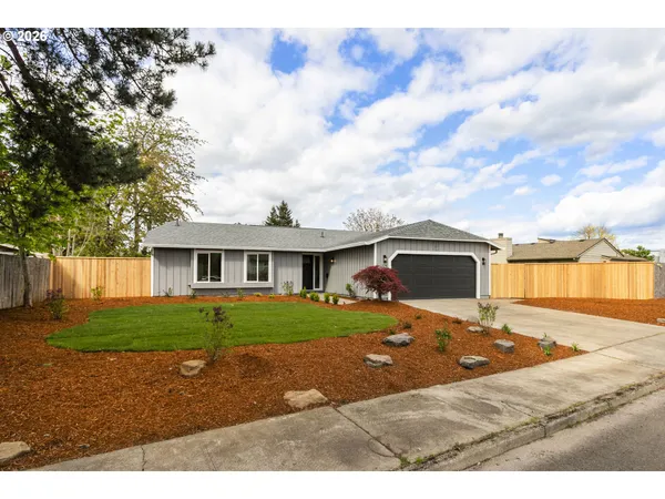 $545,000 | 174 Southwest 10th Avenue, Canby, OR 97013