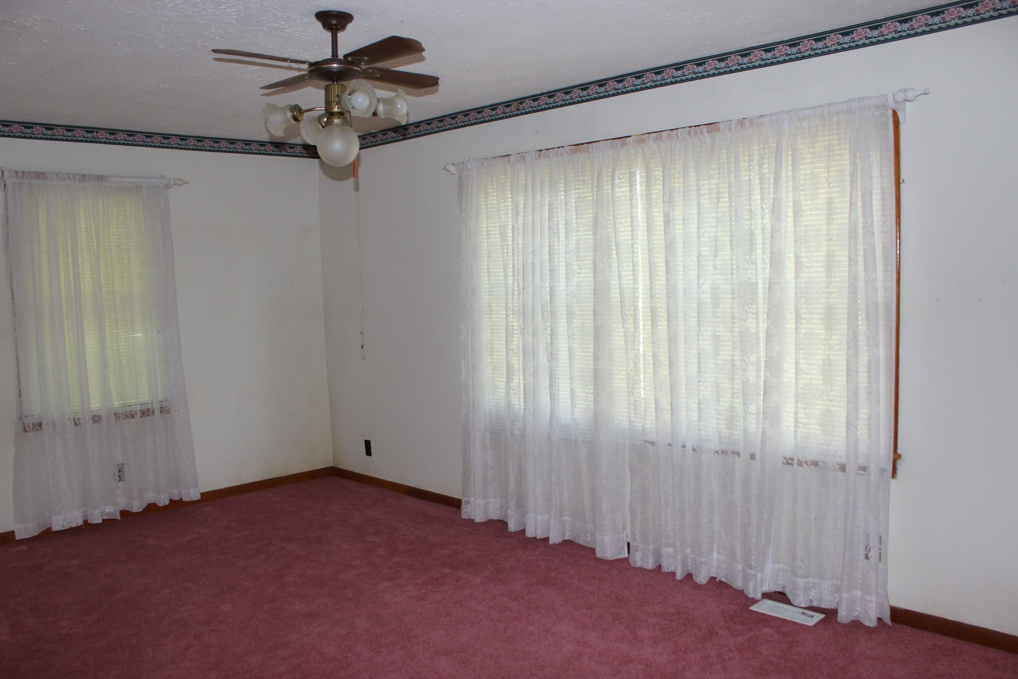 512 Limestone Road Elora, TN 37328 - Photo 12 of 44 a view of a room that has a large window