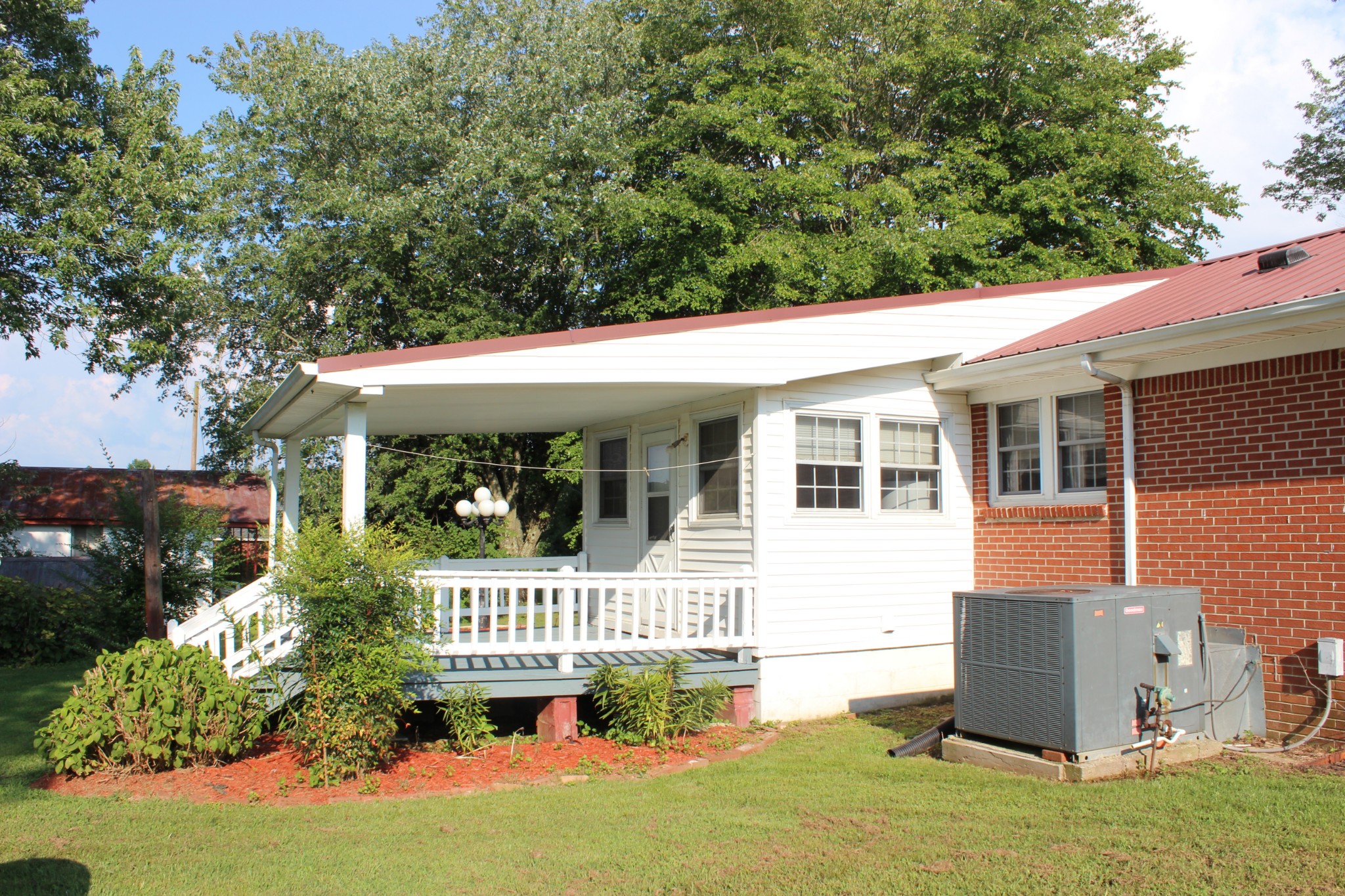 512 Limestone Road Elora, TN 37328 - Photo 32 of 44 front view of a house with a yard