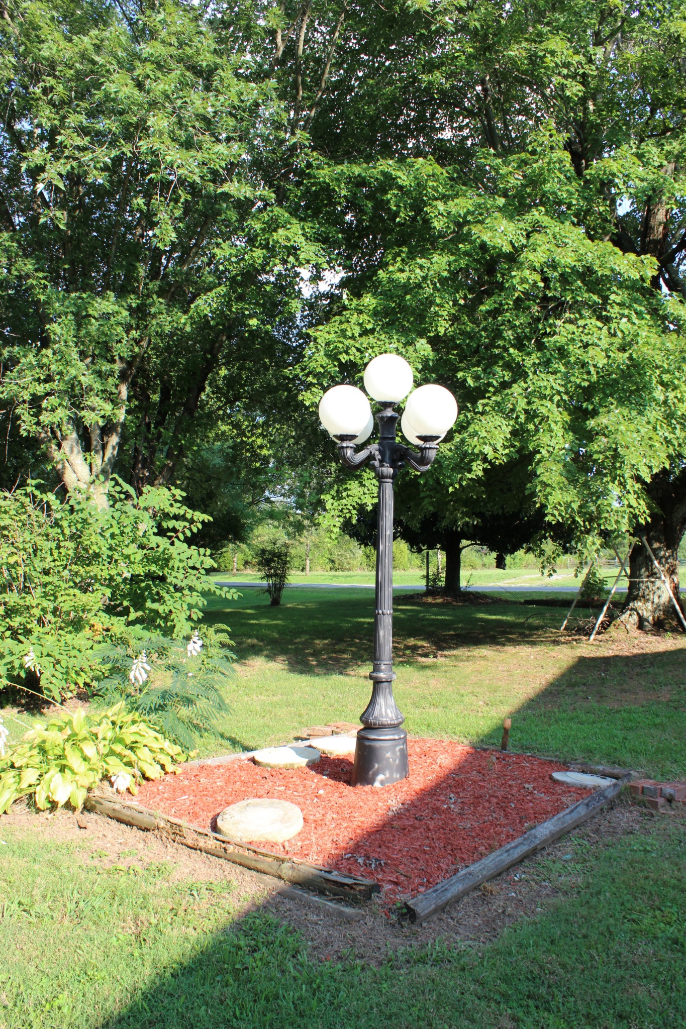 512 Limestone Road Elora, TN 37328 - Photo 39 of 44 a view of a backyard with a fountain