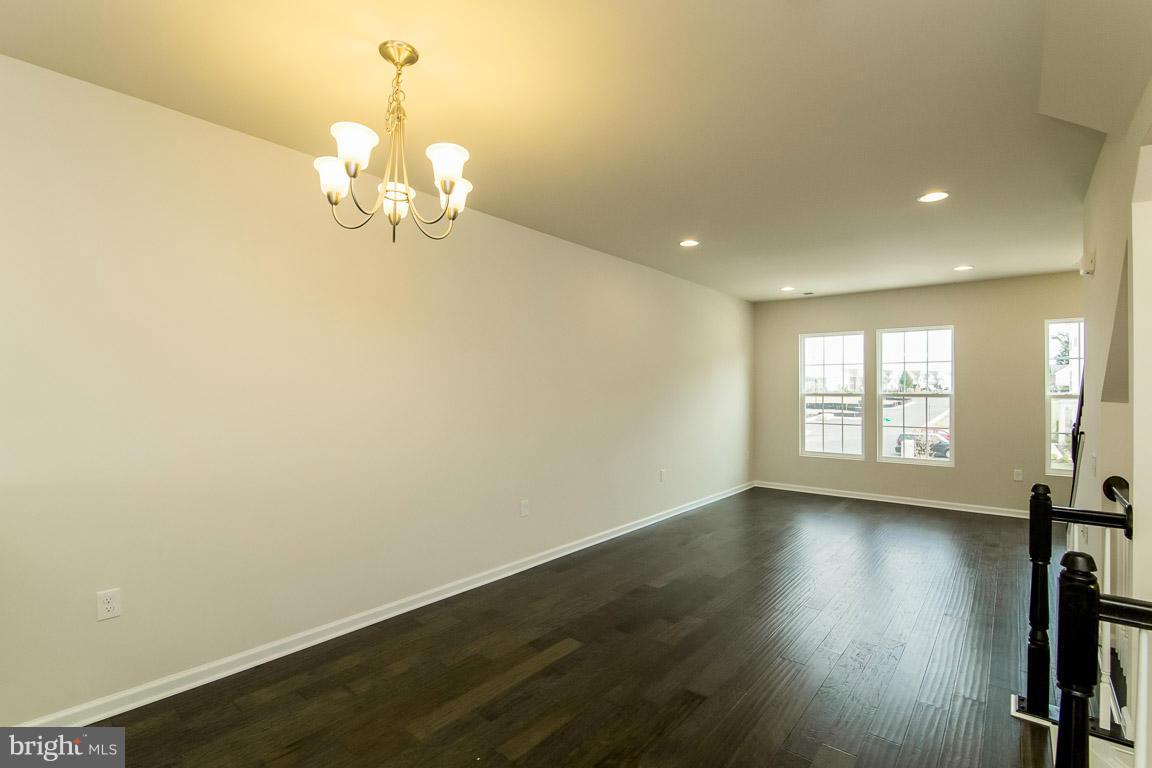 17150 Gibson Mill Road Dumfries, VA 22026 - Photo 4 of 18 Dining Room