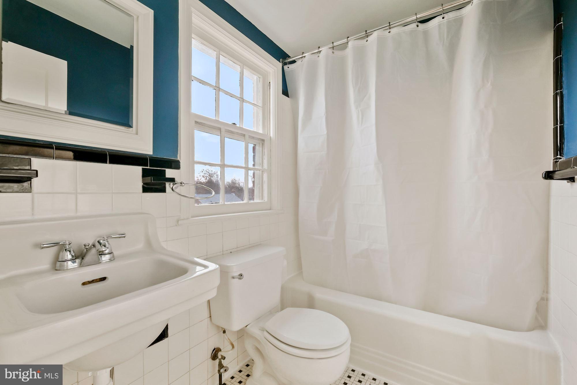 10011 Markham Street Silver Spring, MD 20901 - Photo 22 of 31