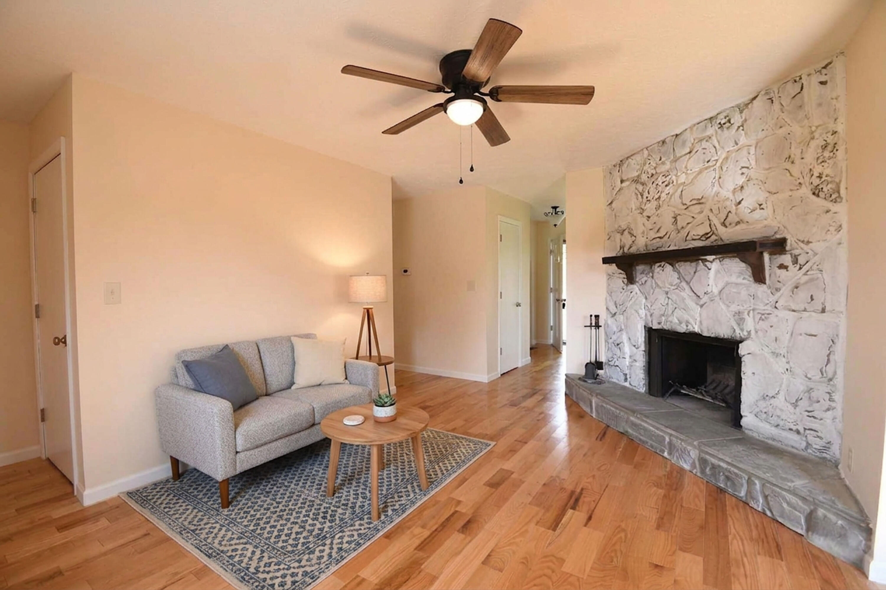 403 Wash Road Frankfort, KY 40601 - Photo 12 of 14 Great Room Staged