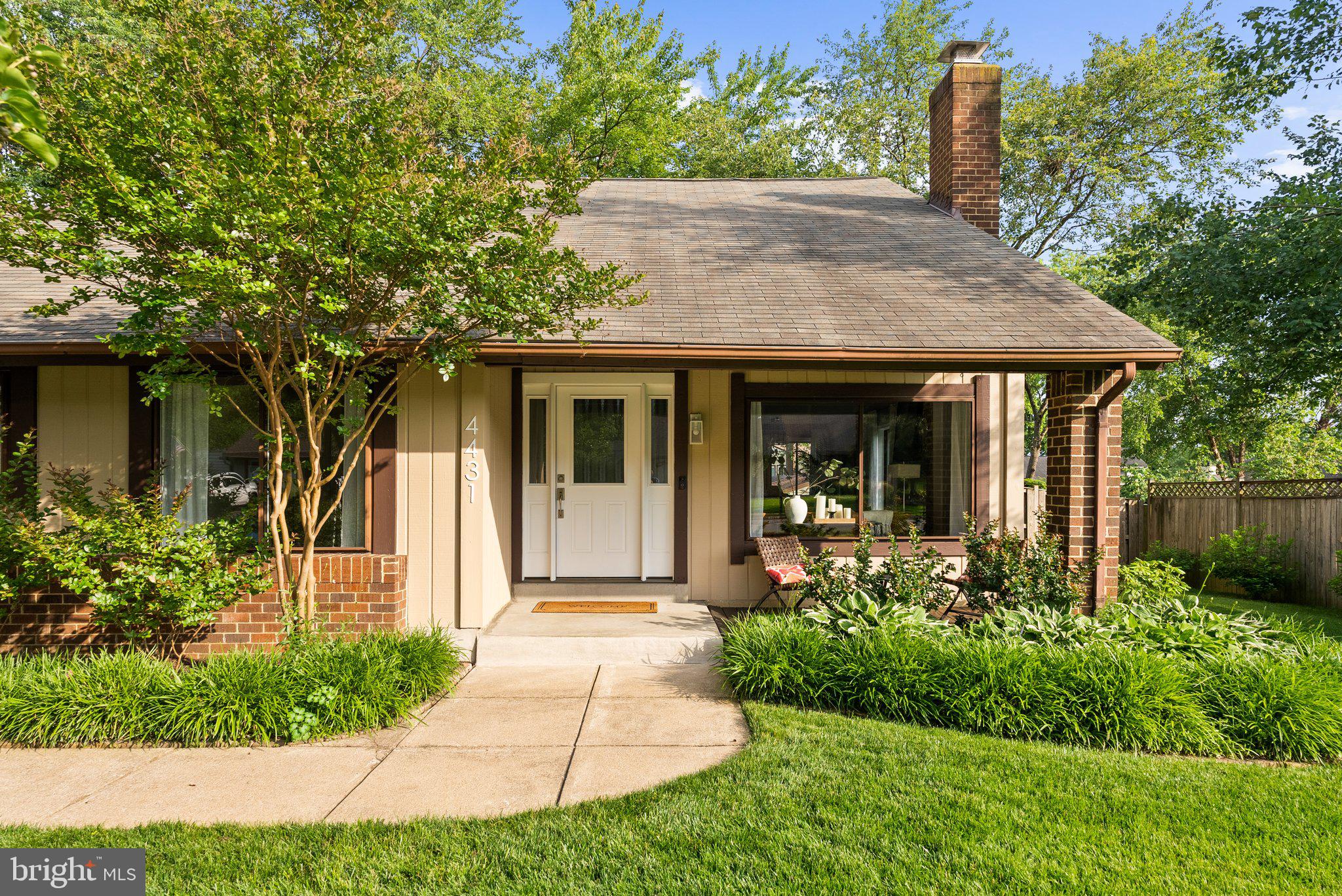 4431 Flintstone Road Alexandria, VA 22306 - Photo 3 of 57 Front entrance