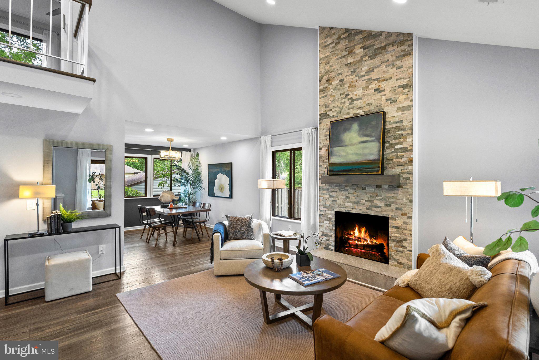 4431 Flintstone Road Alexandria, VA 22306 - Photo 6 of 57 Wide open layout with vaulted ceilings