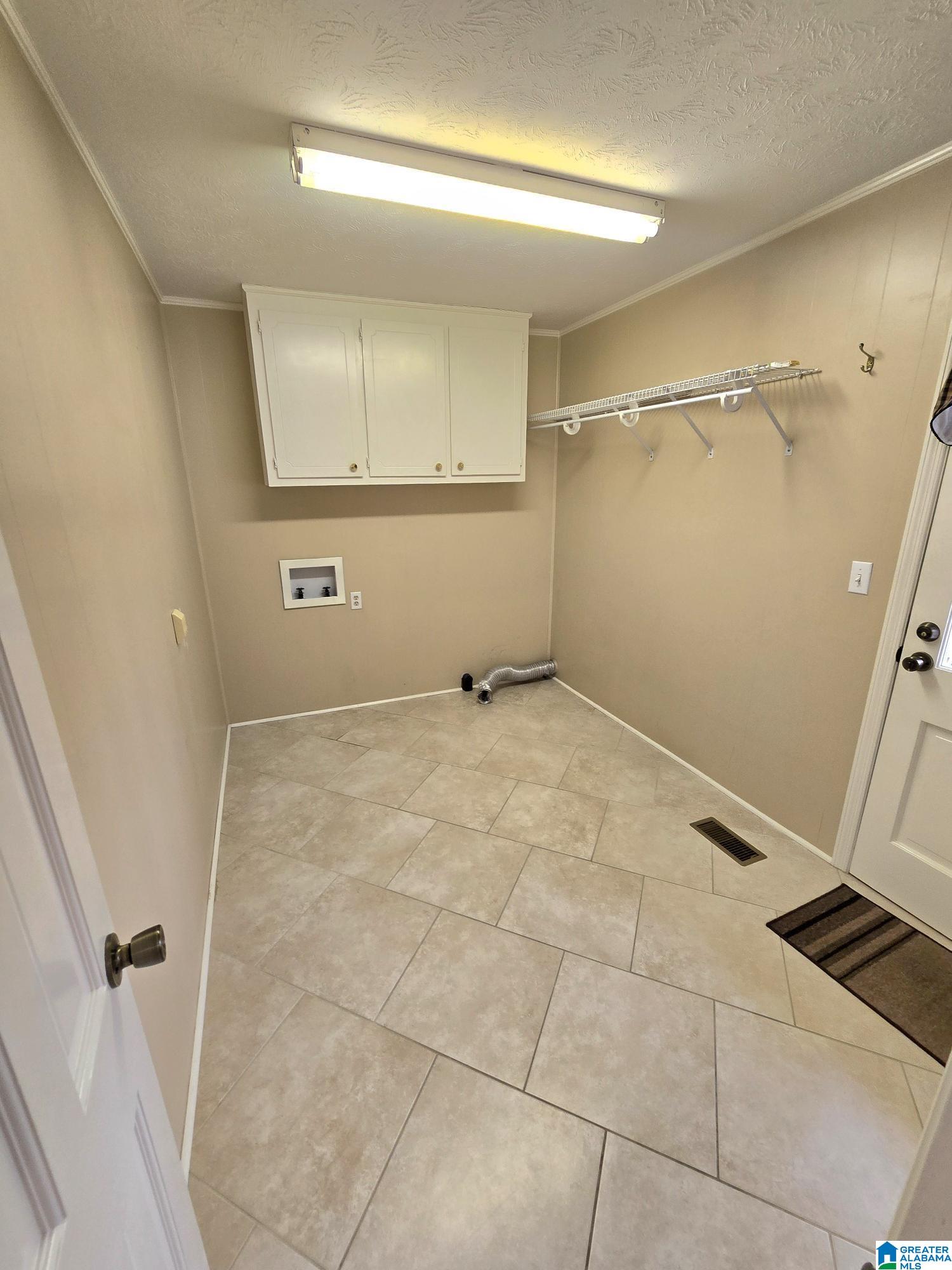 208 Sunny Hill Road Anniston, AL 36206 - Photo 10 of 33