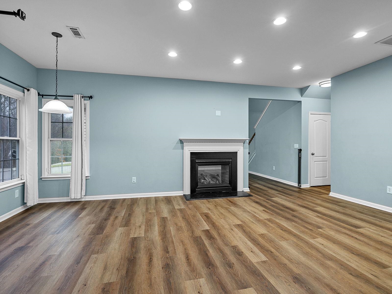 270 Bridgeport Road Boiling Springs, SC 29316 - Photo 11 of 32 Breakfast Nook and Sitting Rm