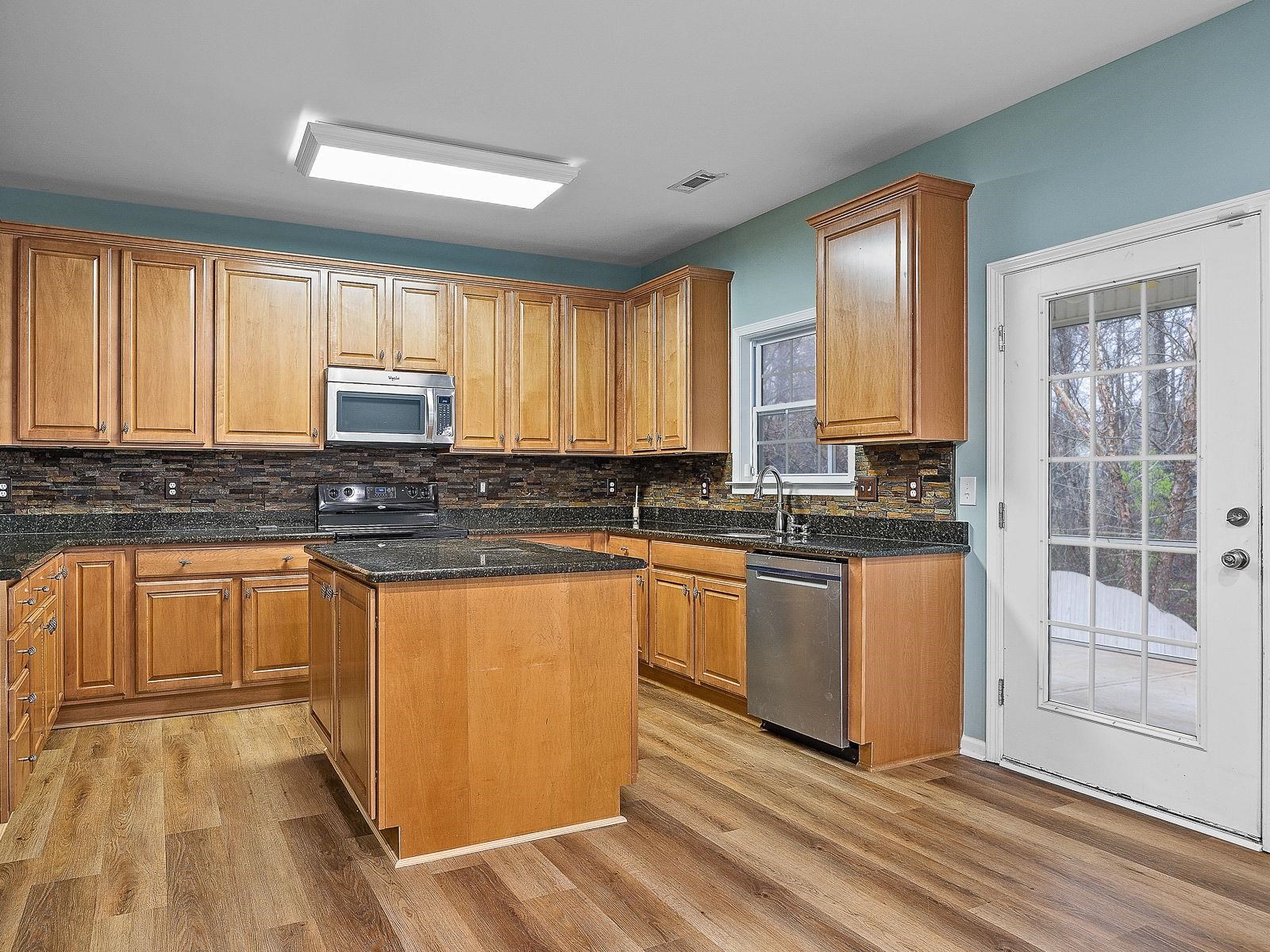 270 Bridgeport Road Boiling Springs, SC 29316 - Photo 12 of 32 Gallery Image 12