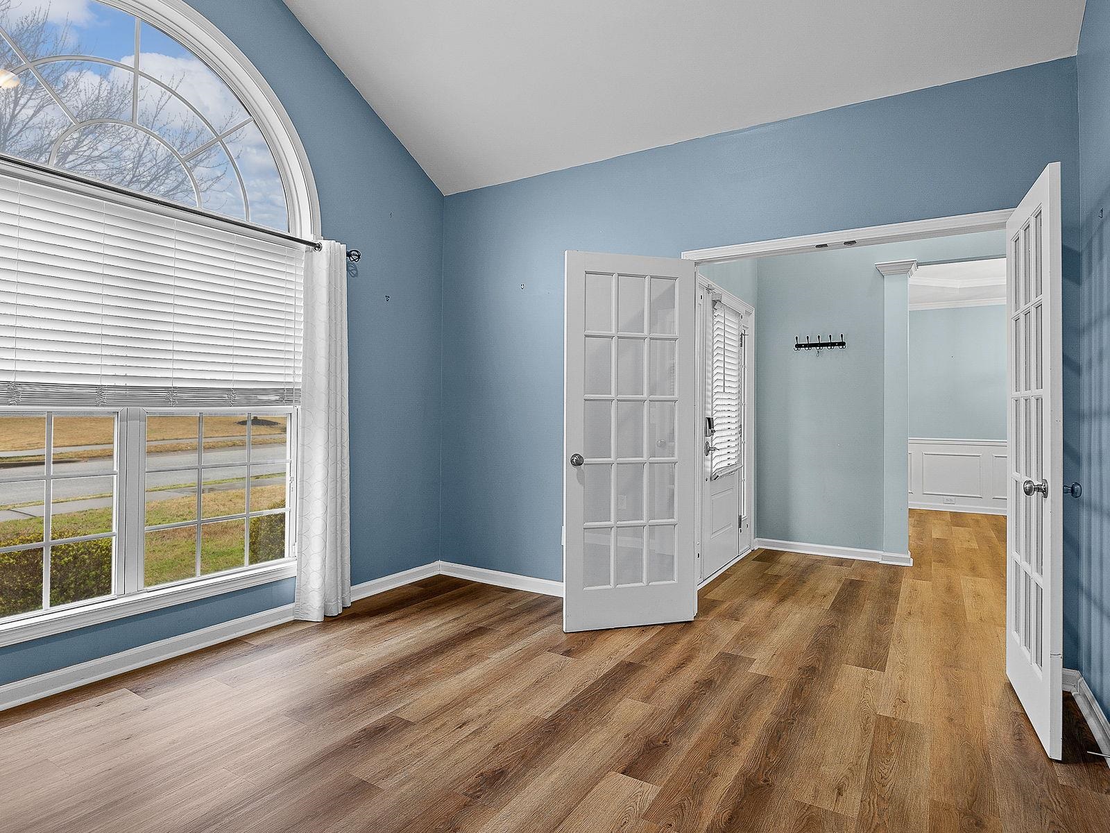 270 Bridgeport Road Boiling Springs, SC 29316 - Photo 3 of 32 Office/Den