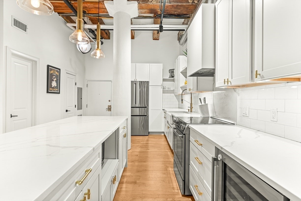 33 Sleeper Street, Unit 106 Boston, MA 02210 - Photo 5 of 36