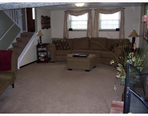 1086 Chapel Road Monaca, PA 15061 - Photo 15 of 18 Den/Family/Great Room.