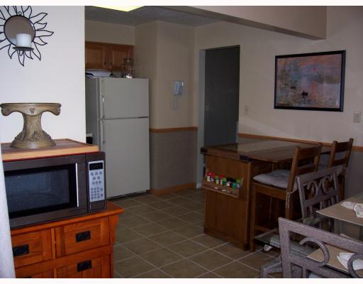 1086 Chapel Road Monaca, PA 15061 - Photo 5 of 18 Kitchen.