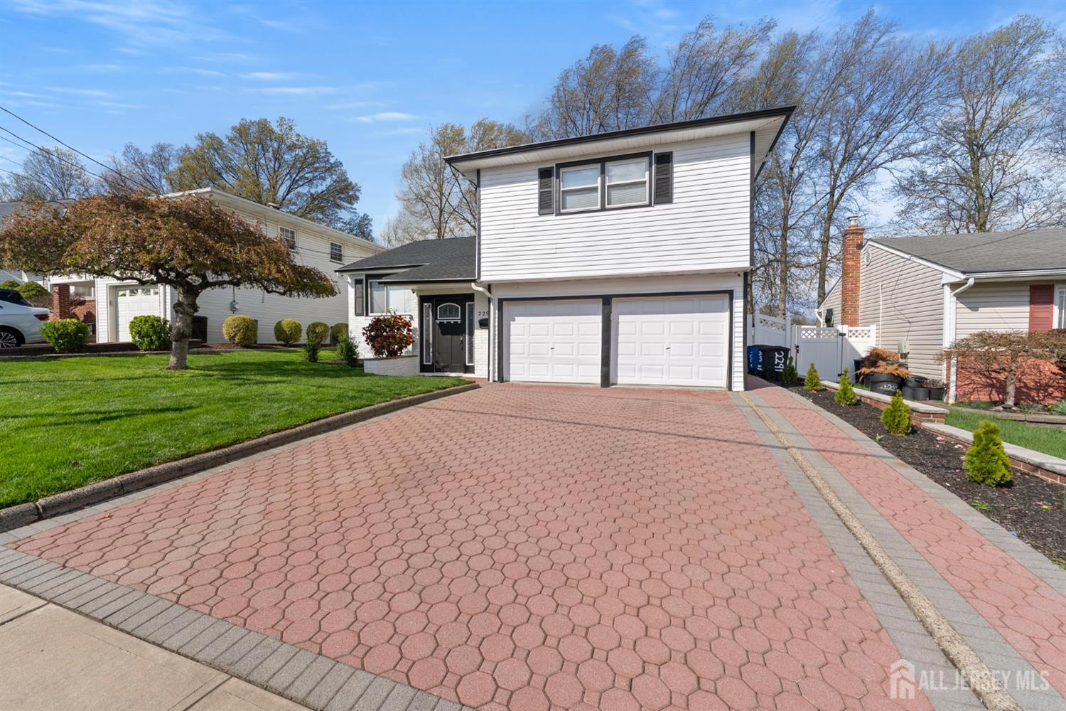 2291 Morrison Avenue Union, NJ 07083 - Photo 2 of 28 a front view of a house with a yard