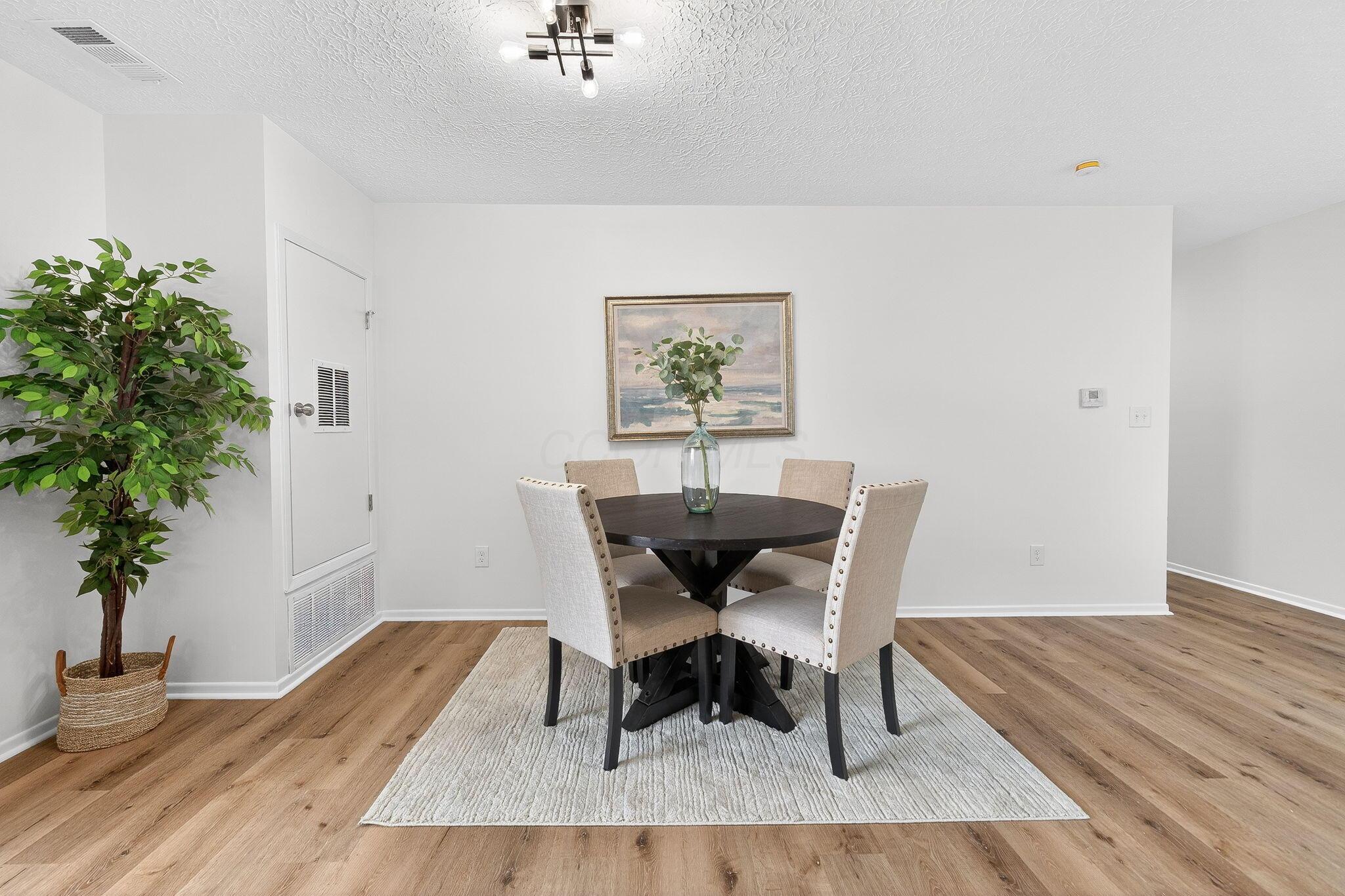 3767 Karl Road, Unit 322 Columbus, OH 43224 - Photo 4 of 29 3967 Karl Rd (Interior)-3