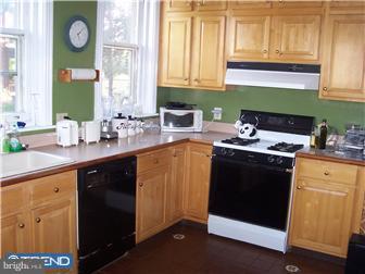1909-11 Wynnewood Road Philadelphia, PA 19151 - Photo 7 of 12 Kitchen