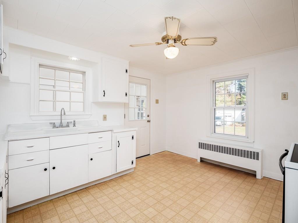 21 Stoneleigh Road Holden, MA 01520 - Photo 11 of 37 Gallery Image 11