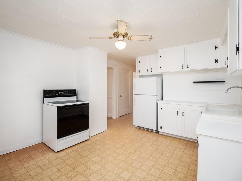 21 Stoneleigh Road Holden, MA 01520 - Photo 12 of 37 Gallery Image 12