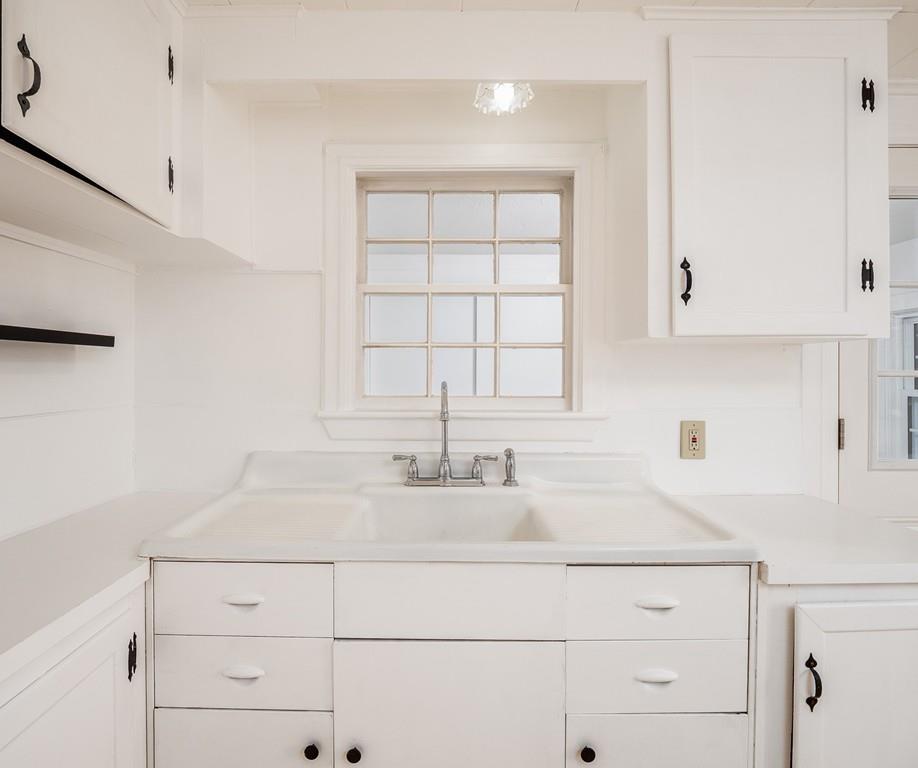 21 Stoneleigh Road Holden, MA 01520 - Photo 13 of 37 Gallery Image 13