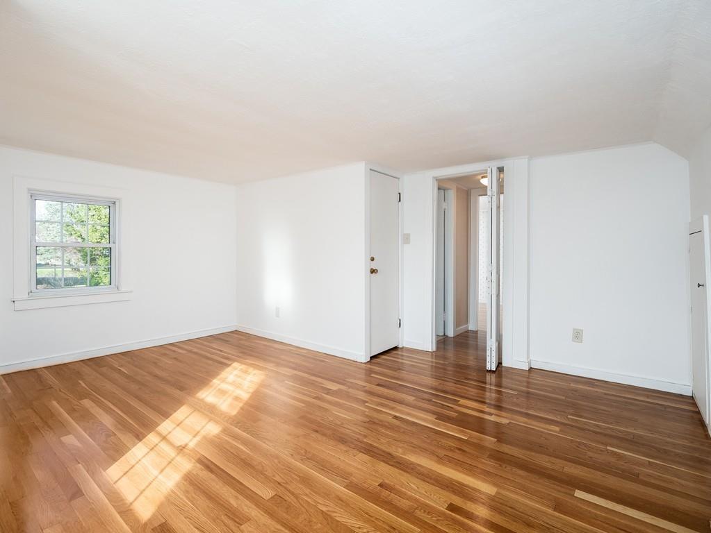 21 Stoneleigh Road Holden, MA 01520 - Photo 18 of 37 Gallery Image 18