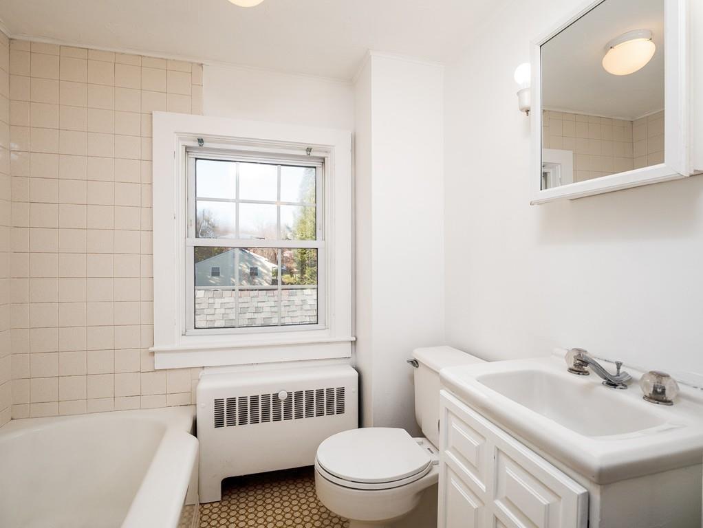 21 Stoneleigh Road Holden, MA 01520 - Photo 25 of 37 Gallery Image 25