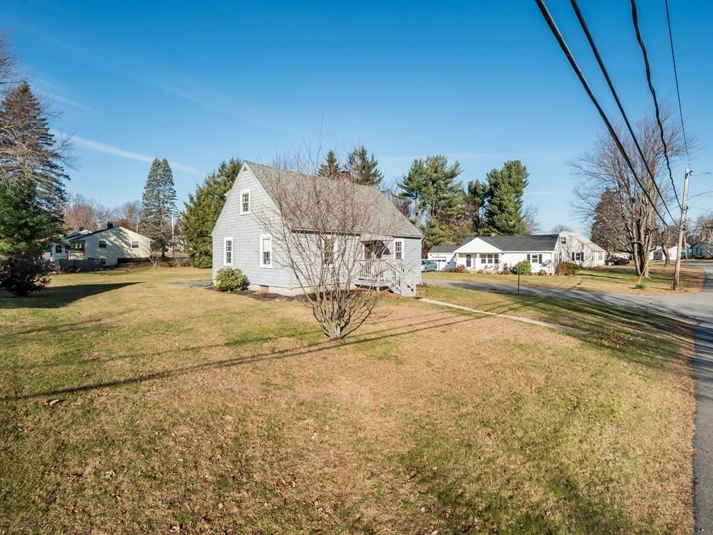 21 Stoneleigh Road Holden, MA 01520 - Photo 35 of 37 Gallery Image 35