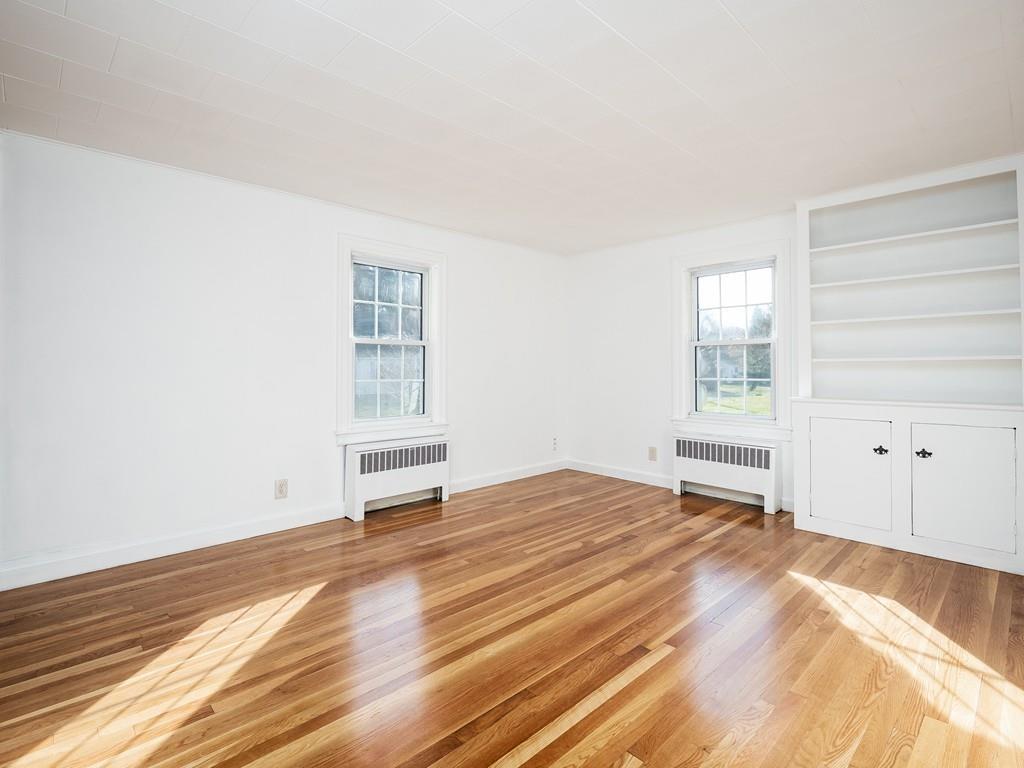 21 Stoneleigh Road Holden, MA 01520 - Photo 5 of 37 Gallery Image 5