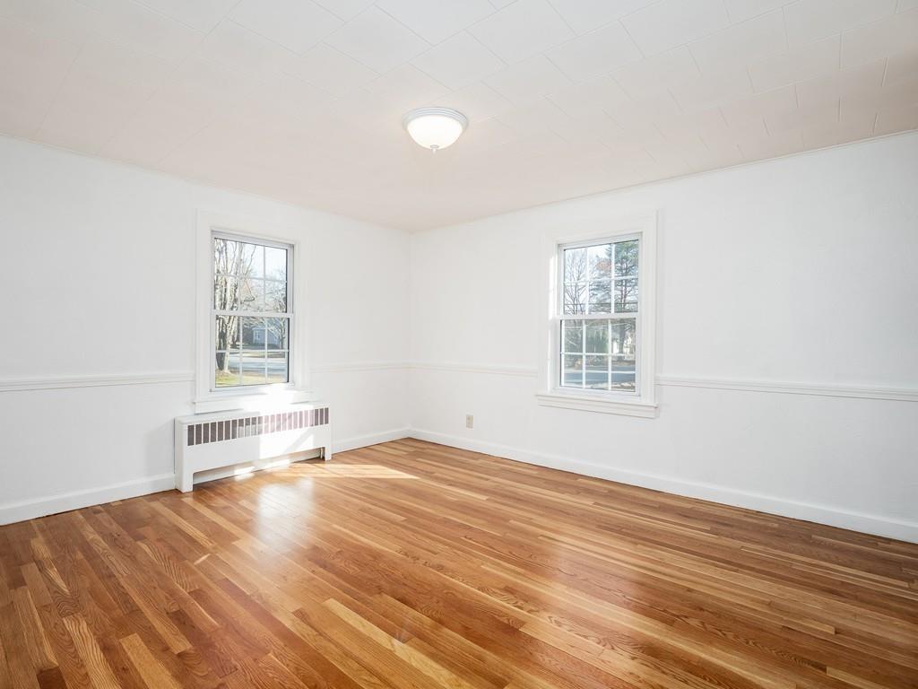 21 Stoneleigh Road Holden, MA 01520 - Photo 9 of 37 Gallery Image 9
