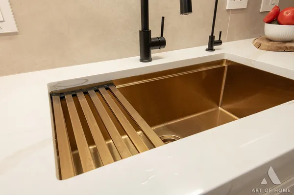 a close view of sink