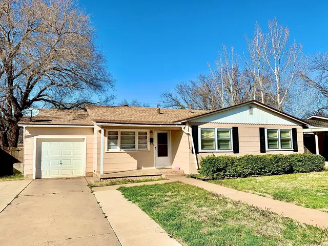 $1,300 | 4206 45th Street | Maedgen