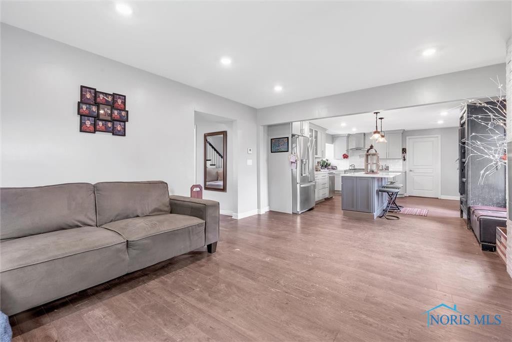 24921 Scheider Road Perrysburg, OH 43551 - Photo 15 of 44 Gallery Image 15