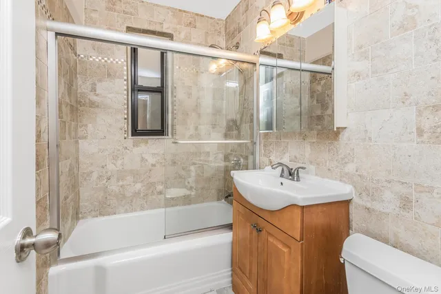 a view of front door of the house