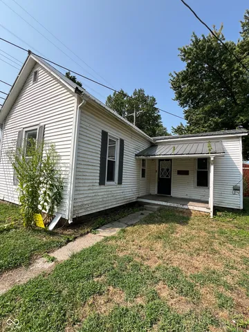 $1,125 | 102 Meridian Street, Darlington, IN 47940